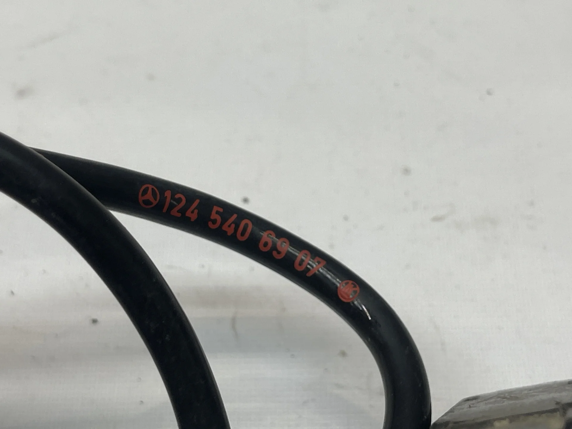 Проводка датчика износа передних колодок  Mercedes-Benz W124  A1245406917 - миниатюра 4