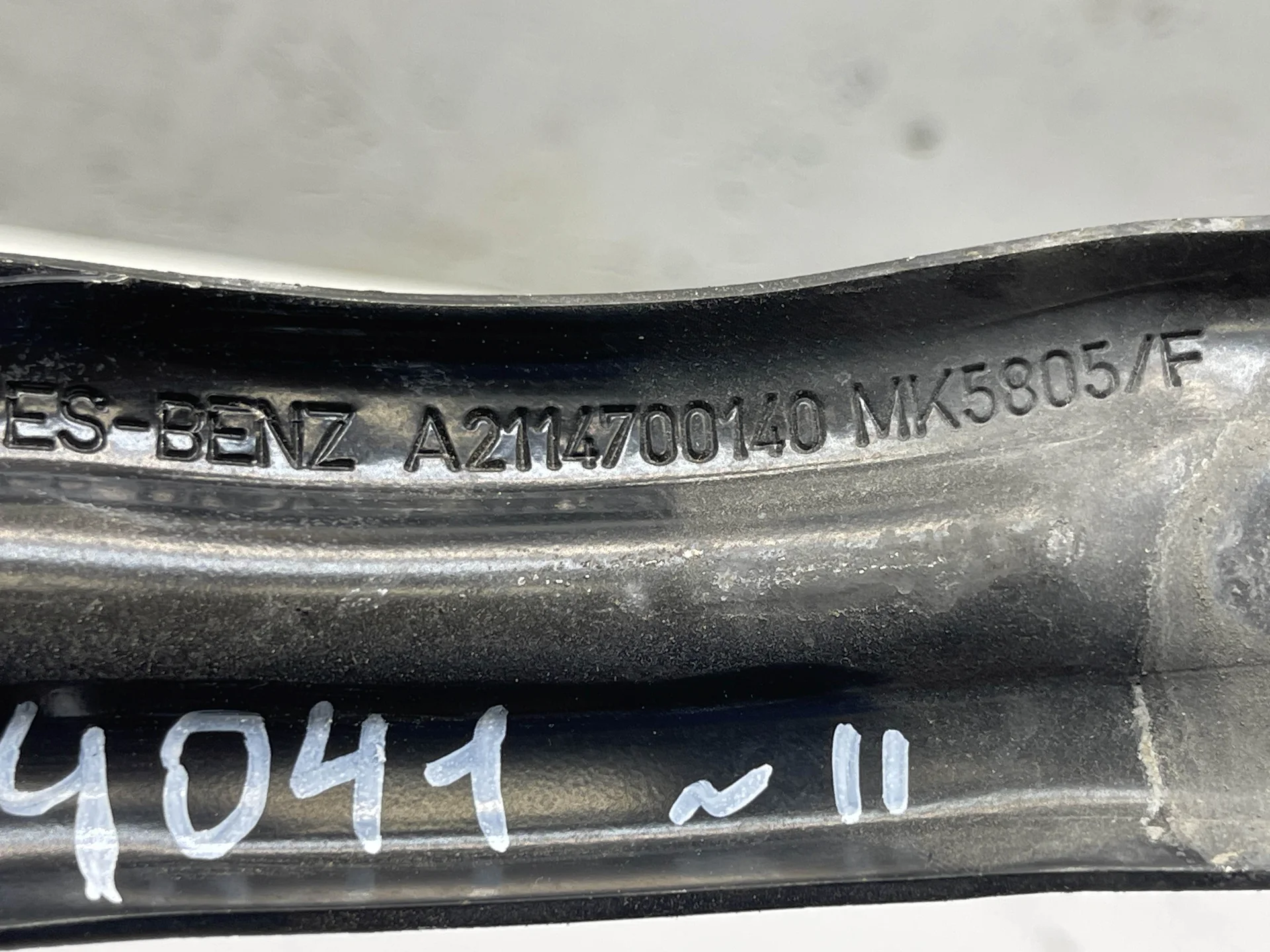 Лента крепления бензобака Mercedes-Benz W211 112 A2114700140 - миниатюра 2
