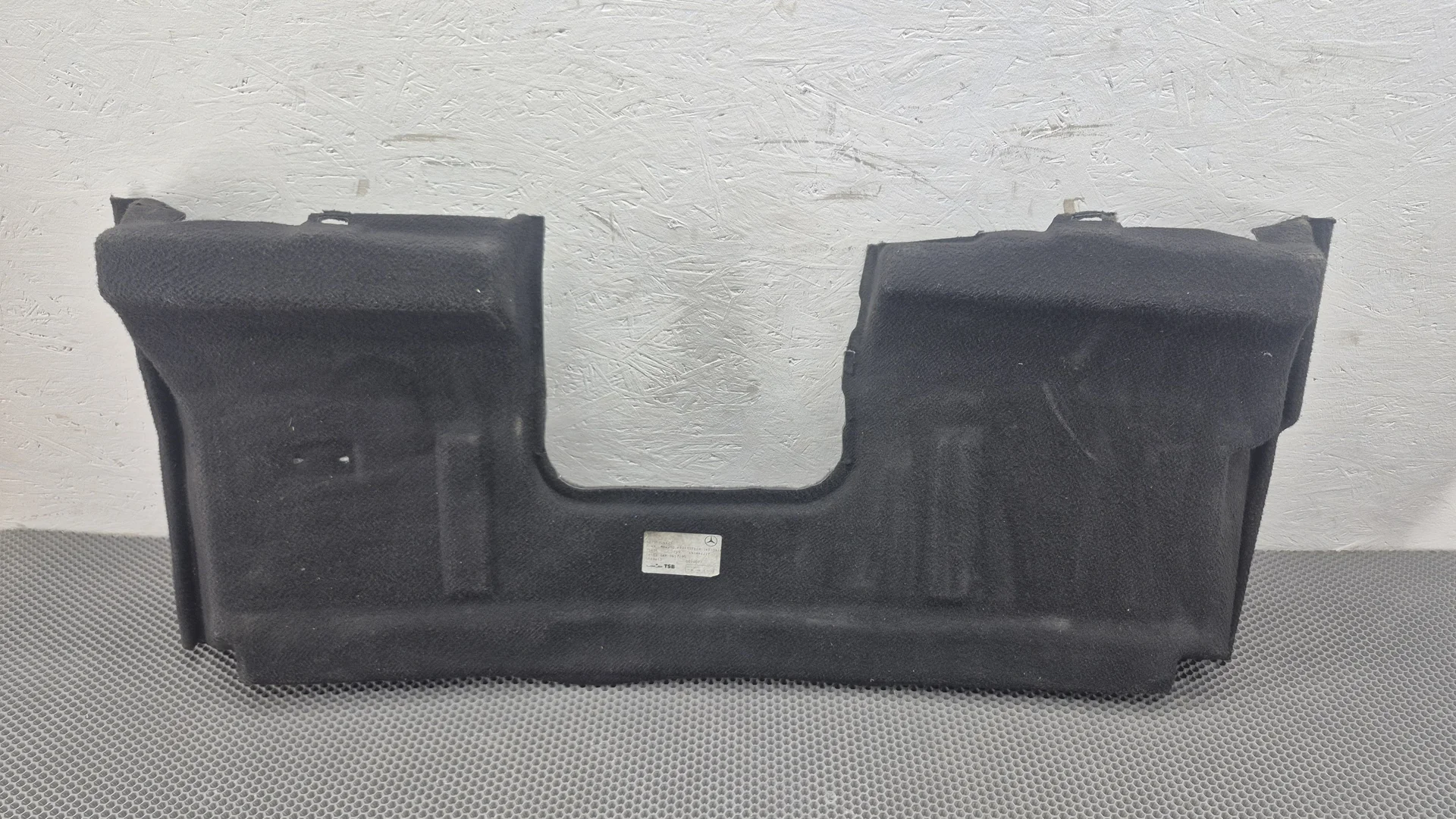 Обшивка багажного отделения Mercedes-Benz W210 A2106904425 - изображение 1