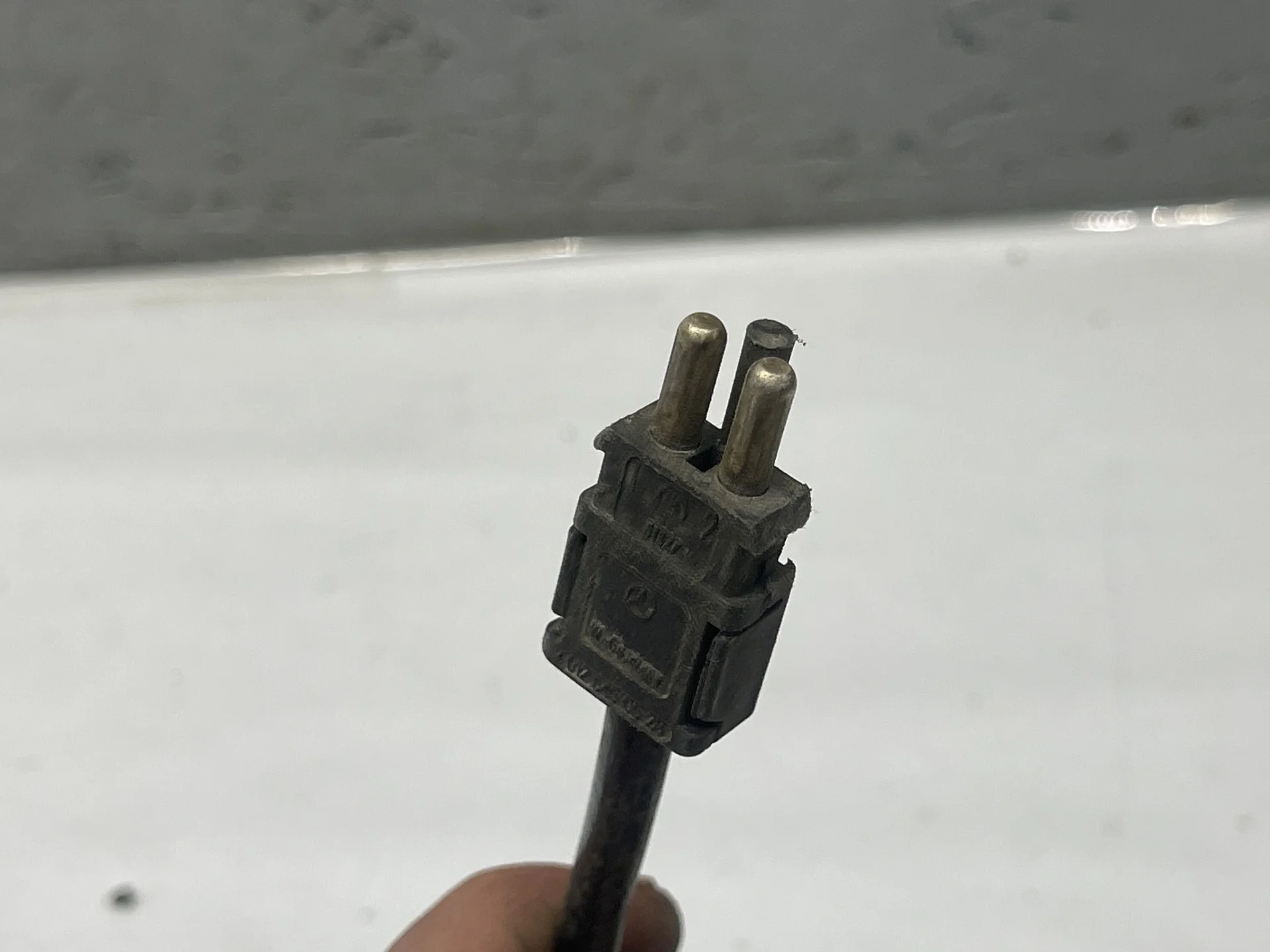 Датчик ABS передний правый Mercedes-Benz R129  A1295401009 - миниатюра 2