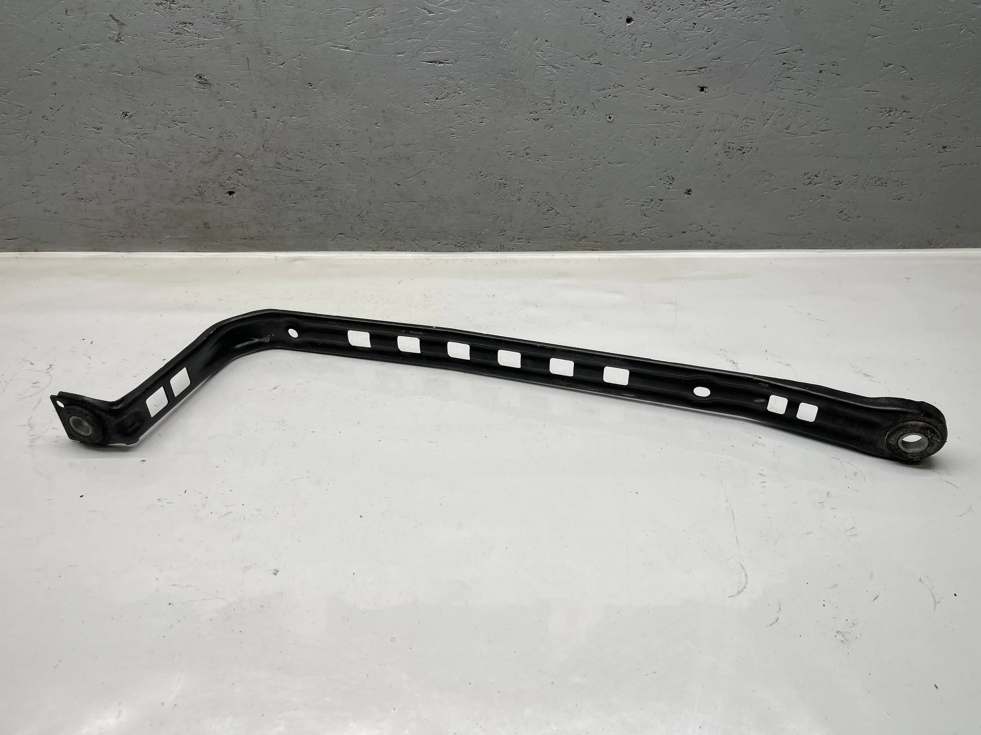Лента крепления бензобака Mercedes-Benz W204 271 A2044700114