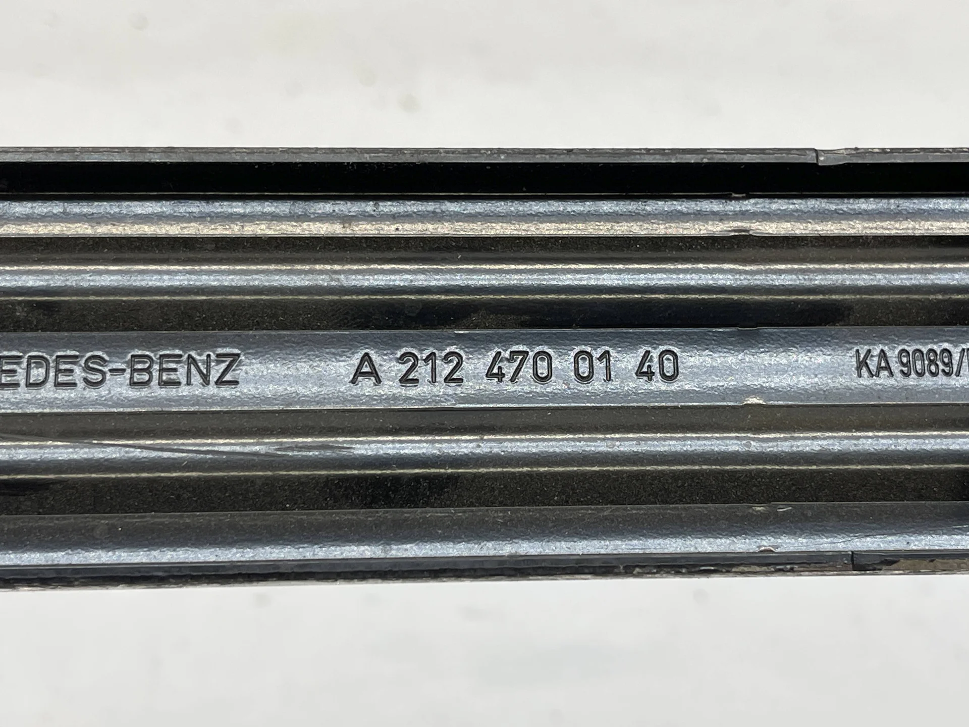 Лента крепления бензобака Mercedes-Benz W212 272 A2124700140 - миниатюра 2