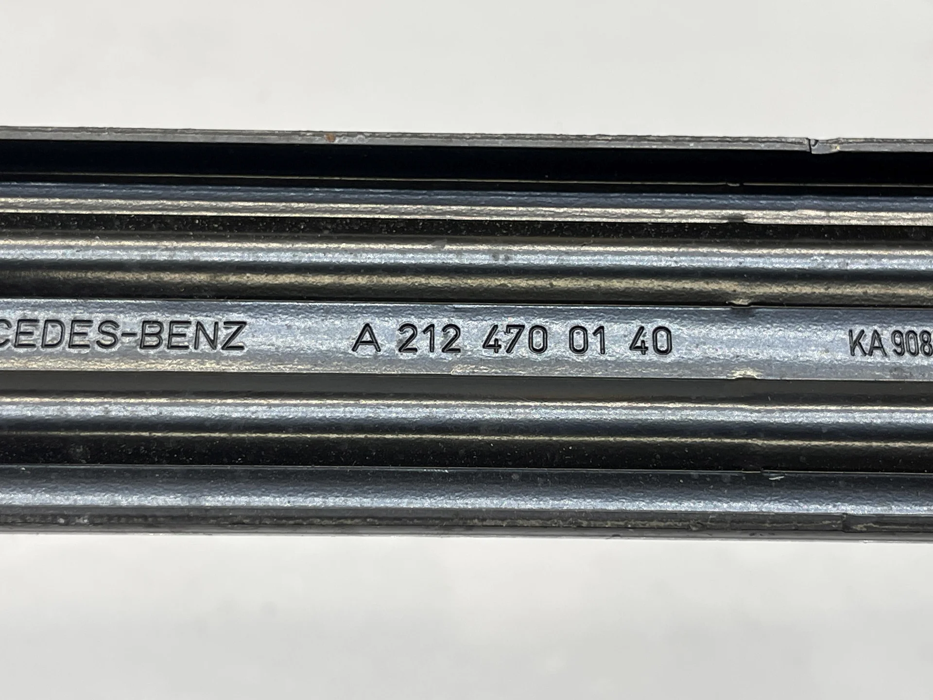 Лента крепления бензобака Mercedes-Benz W212 272 A2124700140 - миниатюра 2