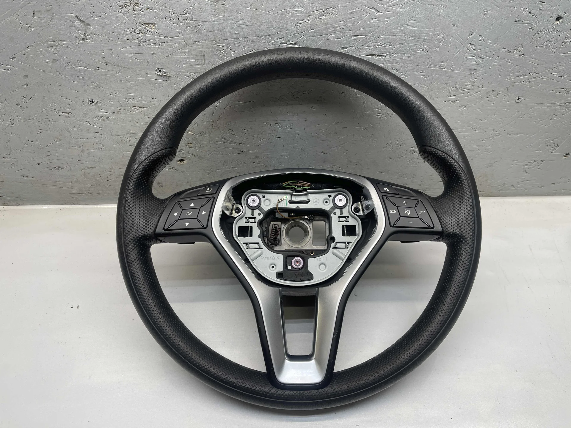 Руль Mercedes-Benz W246 270 A2464603603 - изображение 1