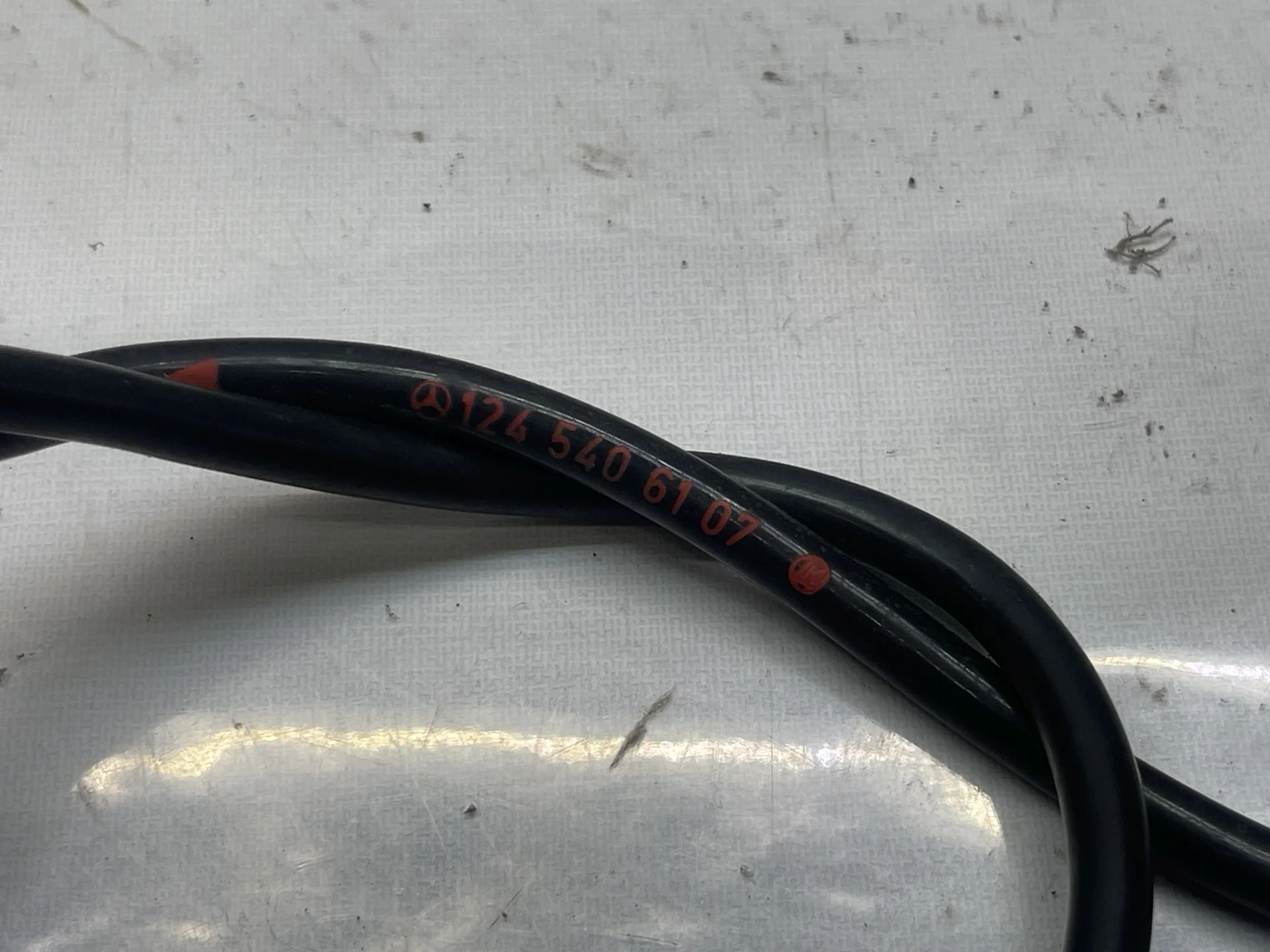 Проводка датчика износа передних колодок Mercedes-Benz W124 A1245406107 - миниатюра 4
