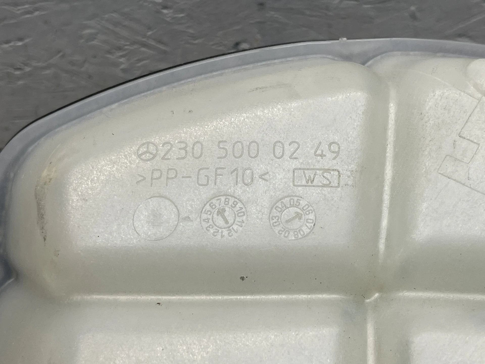 Расширительный бачок Mercedes-Benz R230 272 A2305000249 - миниатюра 2