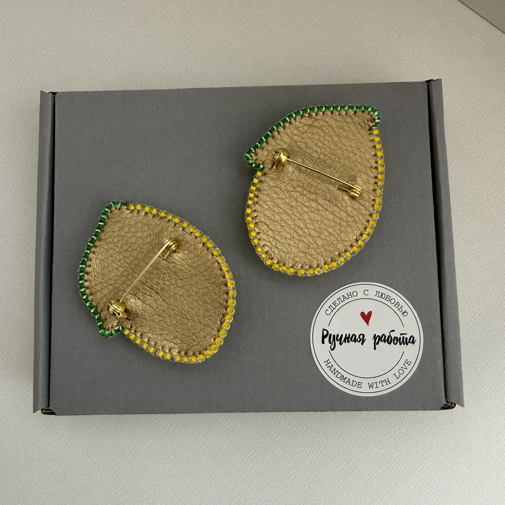 Броши ручной работы из бисера - миниатюра 14