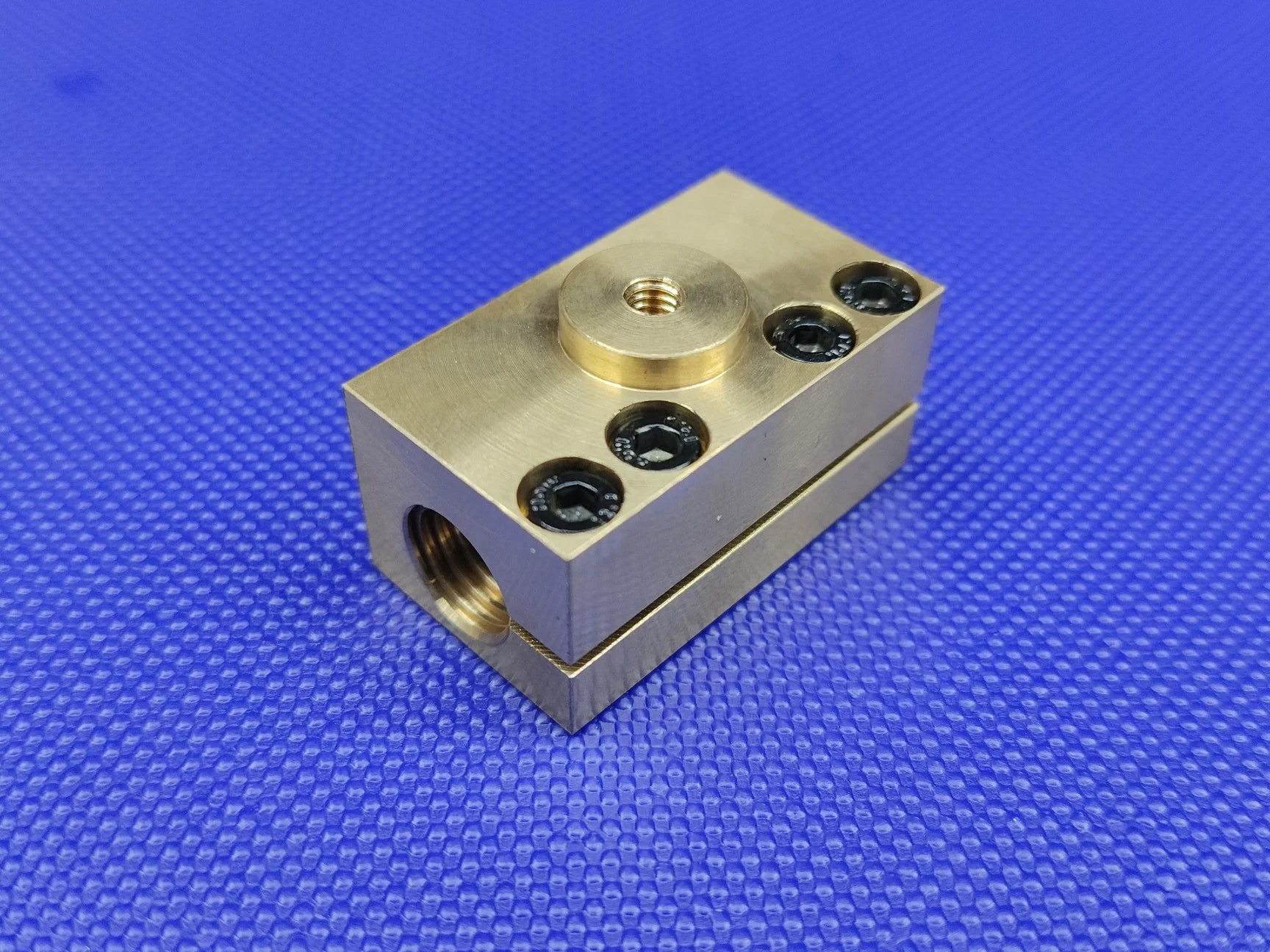 WM210F Тр10х1.25 LH поперечная гайка версия 2 - изображение 1