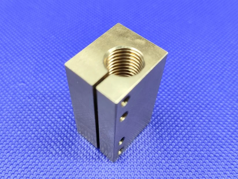 WM210F Тр10х1.25 LH поперечная гайка версия 2 - миниатюра 4