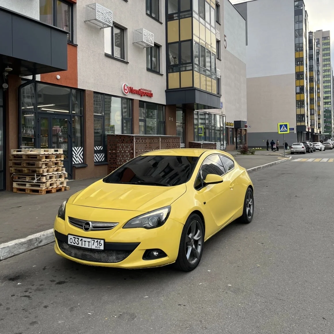 Тюнинг капот на Опель Астра GTC/OPC J - миниатюра 9