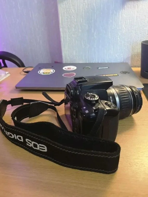 Фотоаппарат Canon EOS 1000D - миниатюра 2