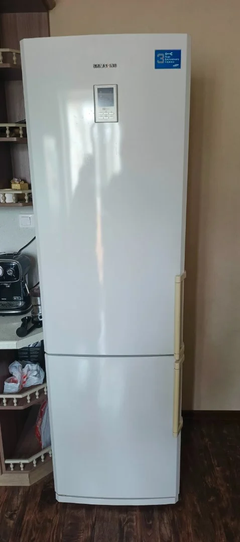 Холодильник Samsung - изображение 1