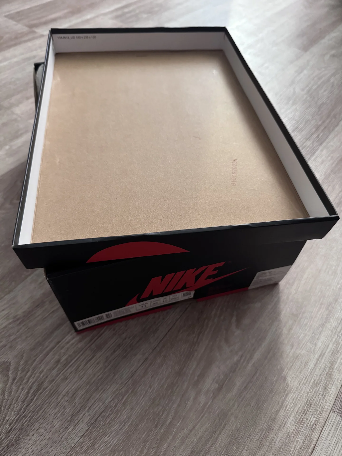 Кроссовки Nike Air Jordan 1 High Bloodline - миниатюра 12