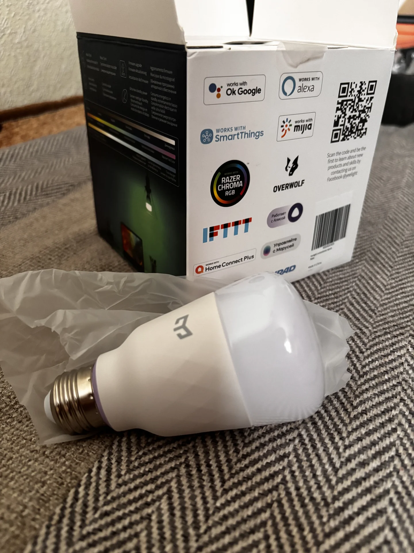 Yeelight Умная LED лампа W3 Multicolor, 8 Вт, 4 шт - миниатюра 2