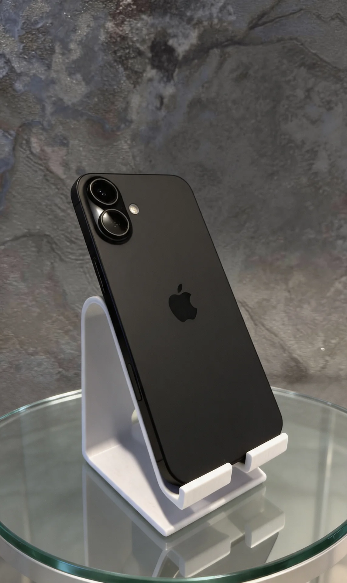 iPhone 16 Plus - миниатюра 3