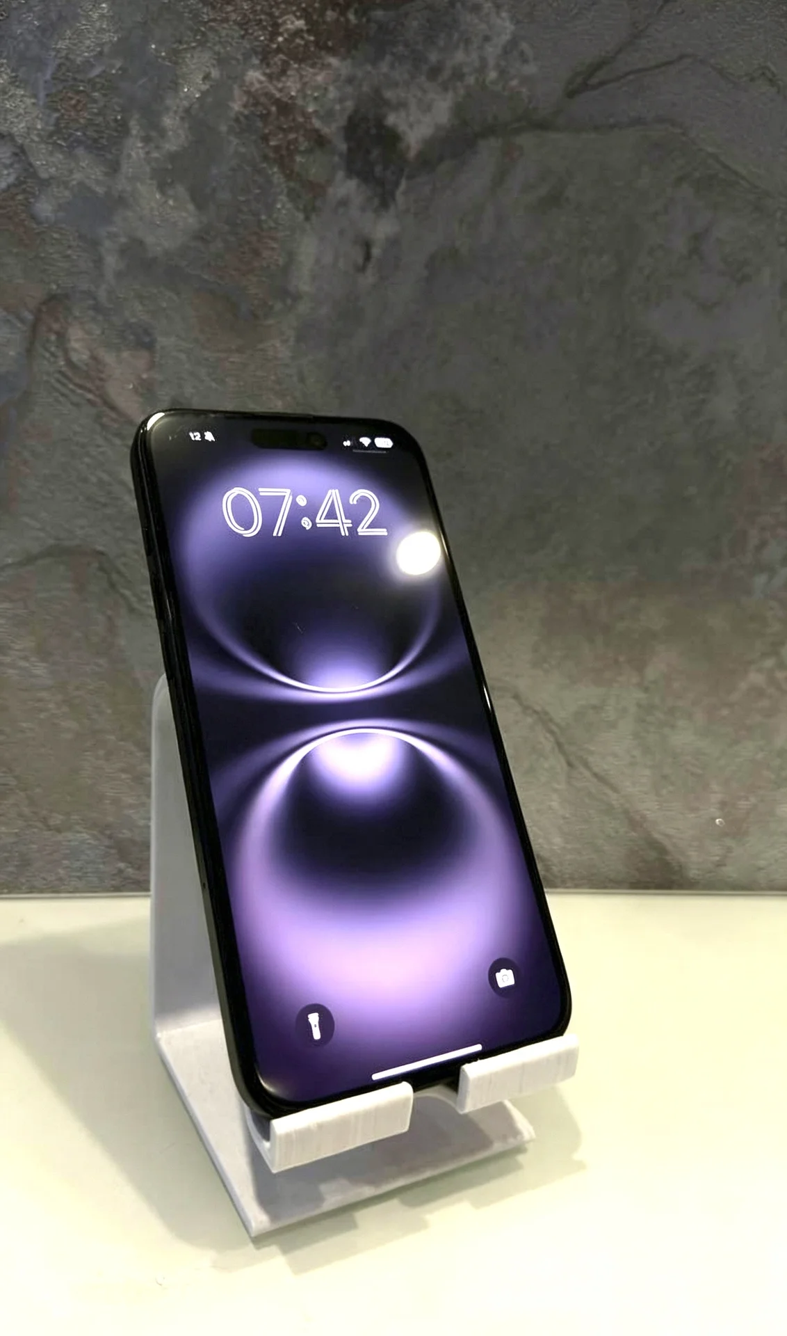 iPhone 16 Plus - миниатюра 4