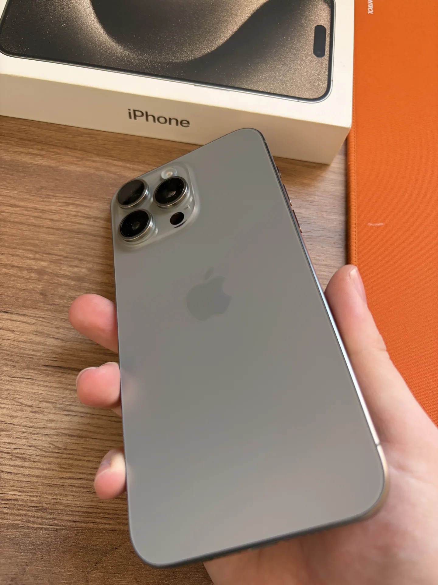 iPhone 15 pro max 256gb Natural Titanium - миниатюра 2