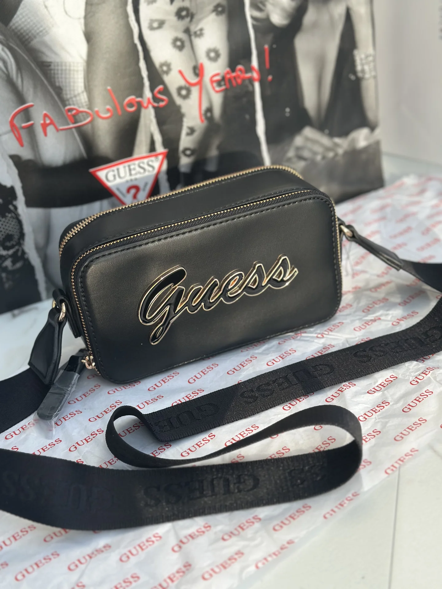 Новая сумка Guess - изображение 1