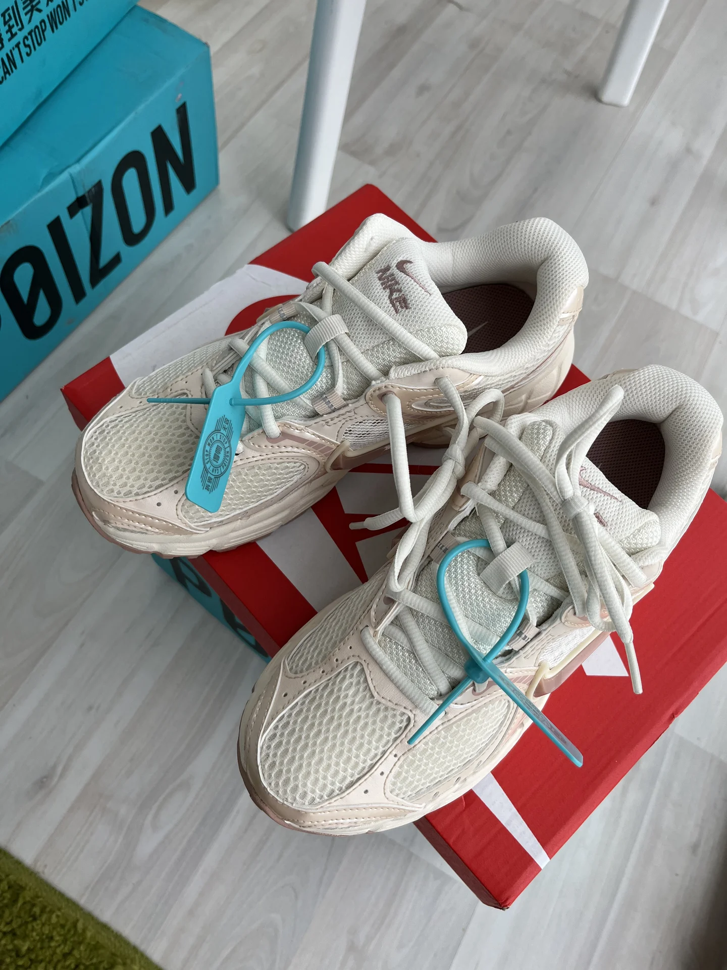 Кроссовки Nike V5 RNR - миниатюра 2