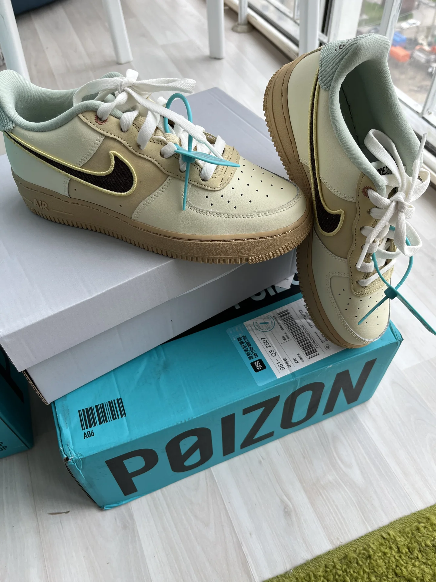 Кроссовки Nike air force 1 - миниатюра 2