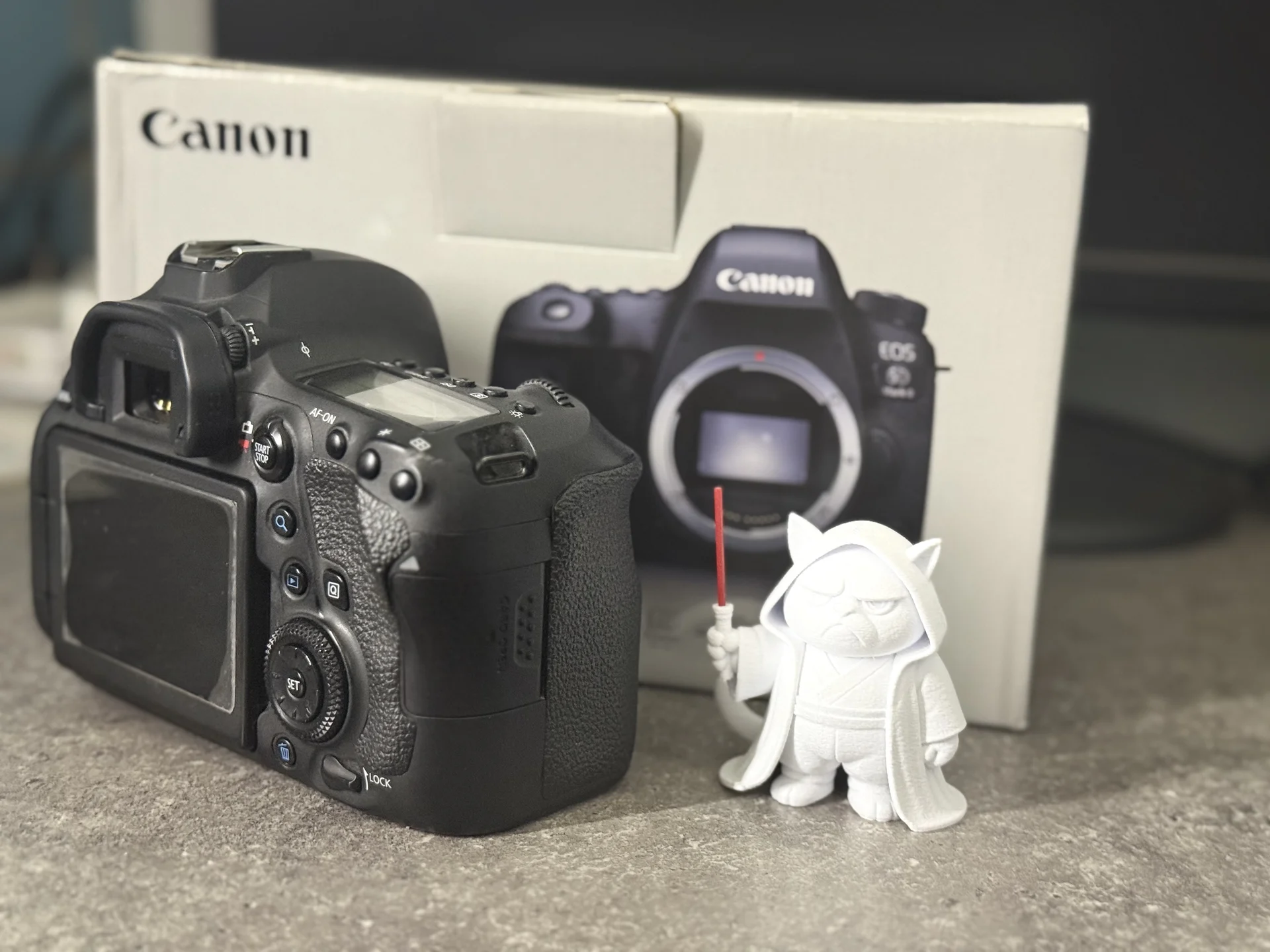 Canon 6d mark 2 - миниатюра 3