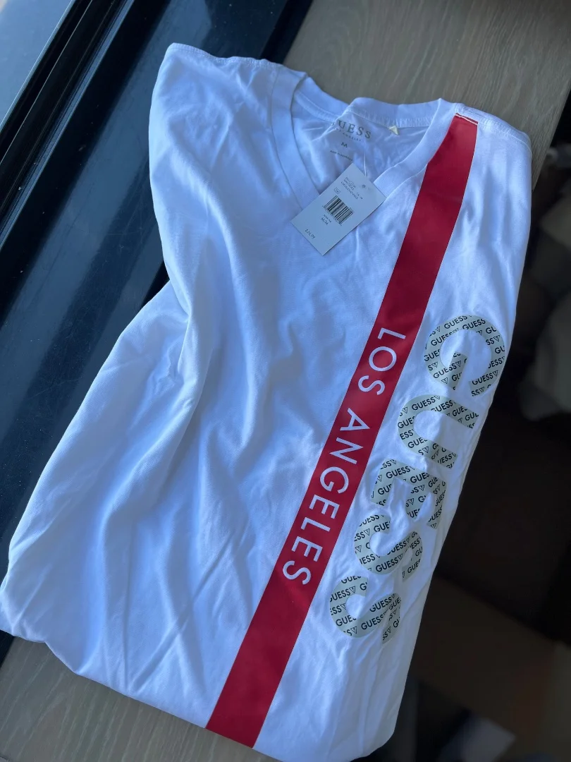 Футболка guess - миниатюра 2