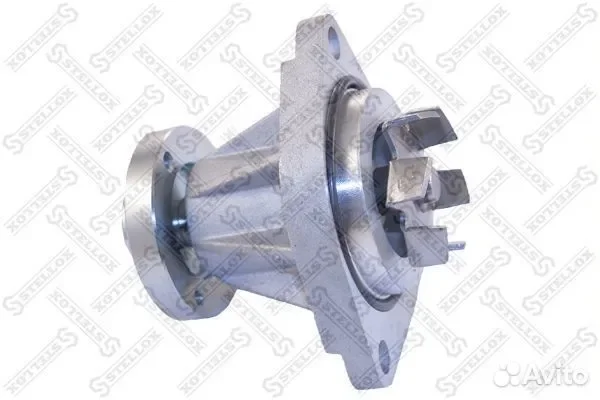 Помпа\ Opel Omega/Vectra, Saab 900/9000 2.5i/3.0 V6 24V 93 - изображение 1