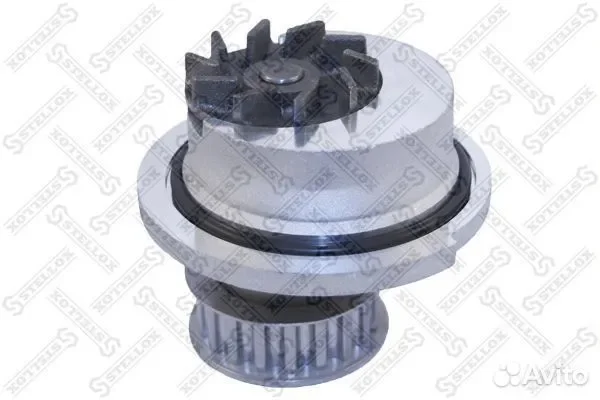 Помпа Opel Astra/Corsa/Kadett/Vectra 1.2i-1.6i 82 - изображение 1