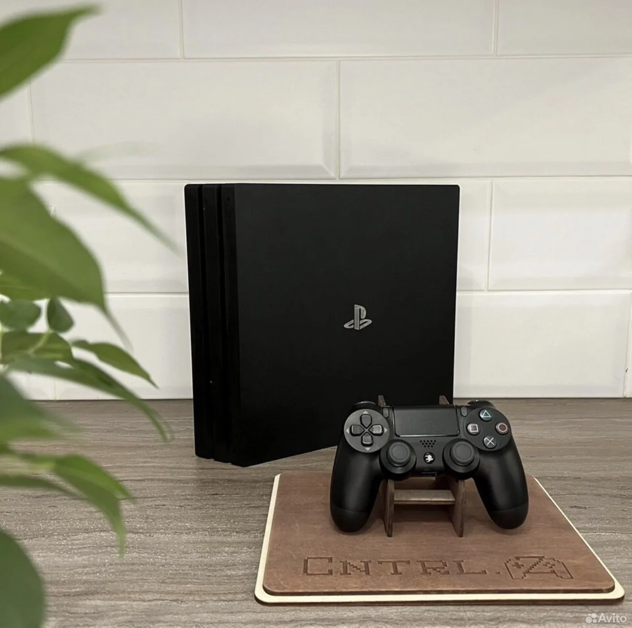 Sony PS4 PRO 1TB 3 Ревизия 2дж +подписка до 27года - миниатюра 3