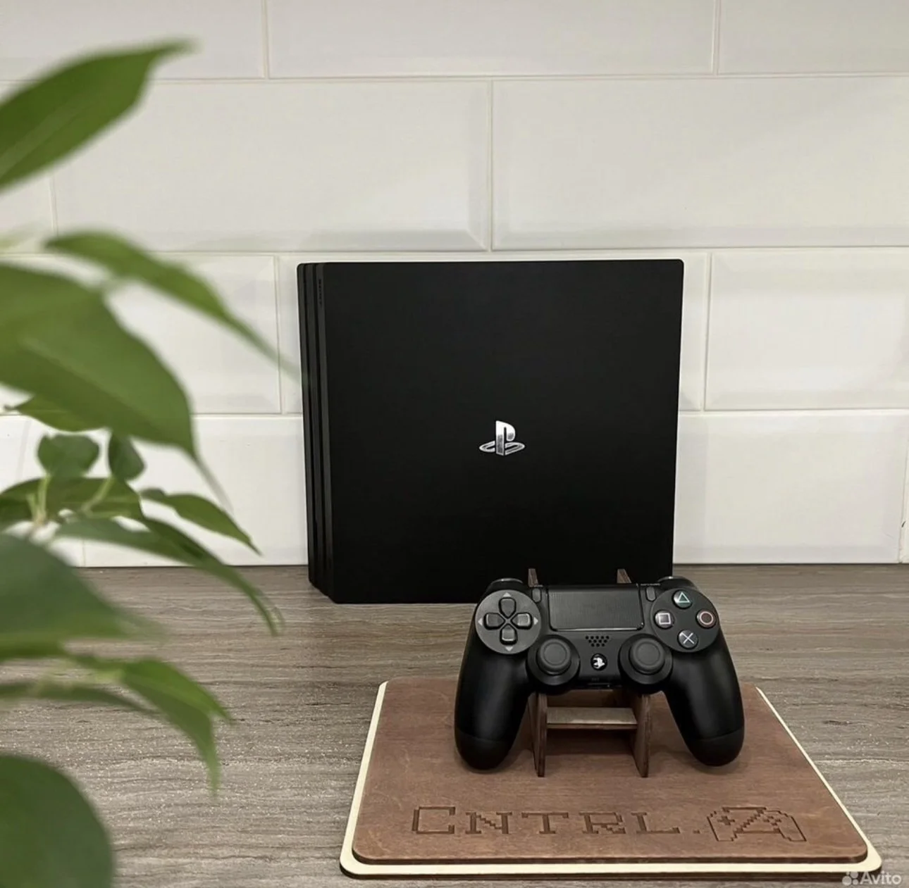 Sony PS4 PRO 1TB 3 Ревизия 2дж +подписка до 27года - миниатюра 4
