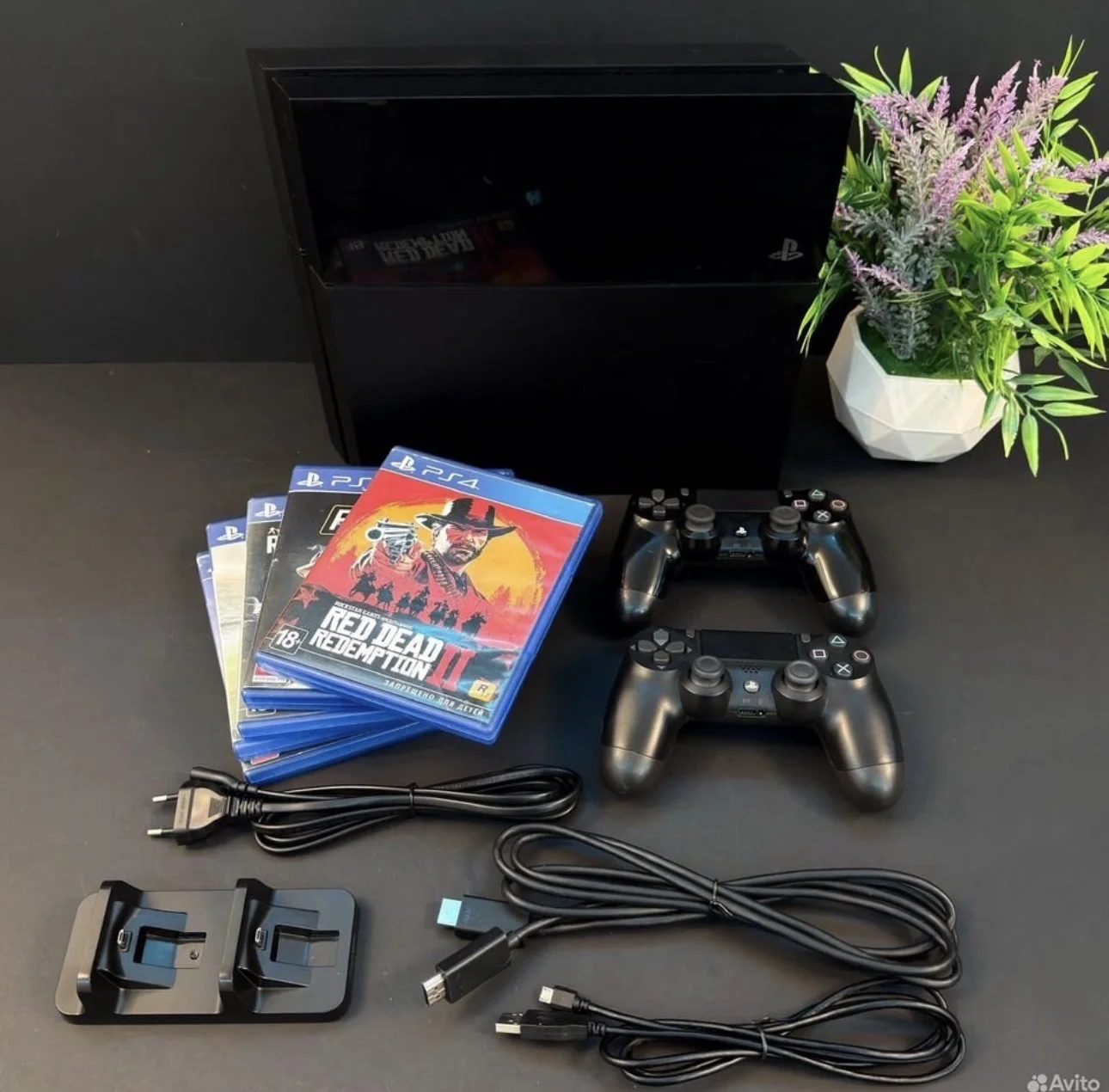 Sony PlayStation 4, 500гб, 156 игр 2 геймпада - изображение 1