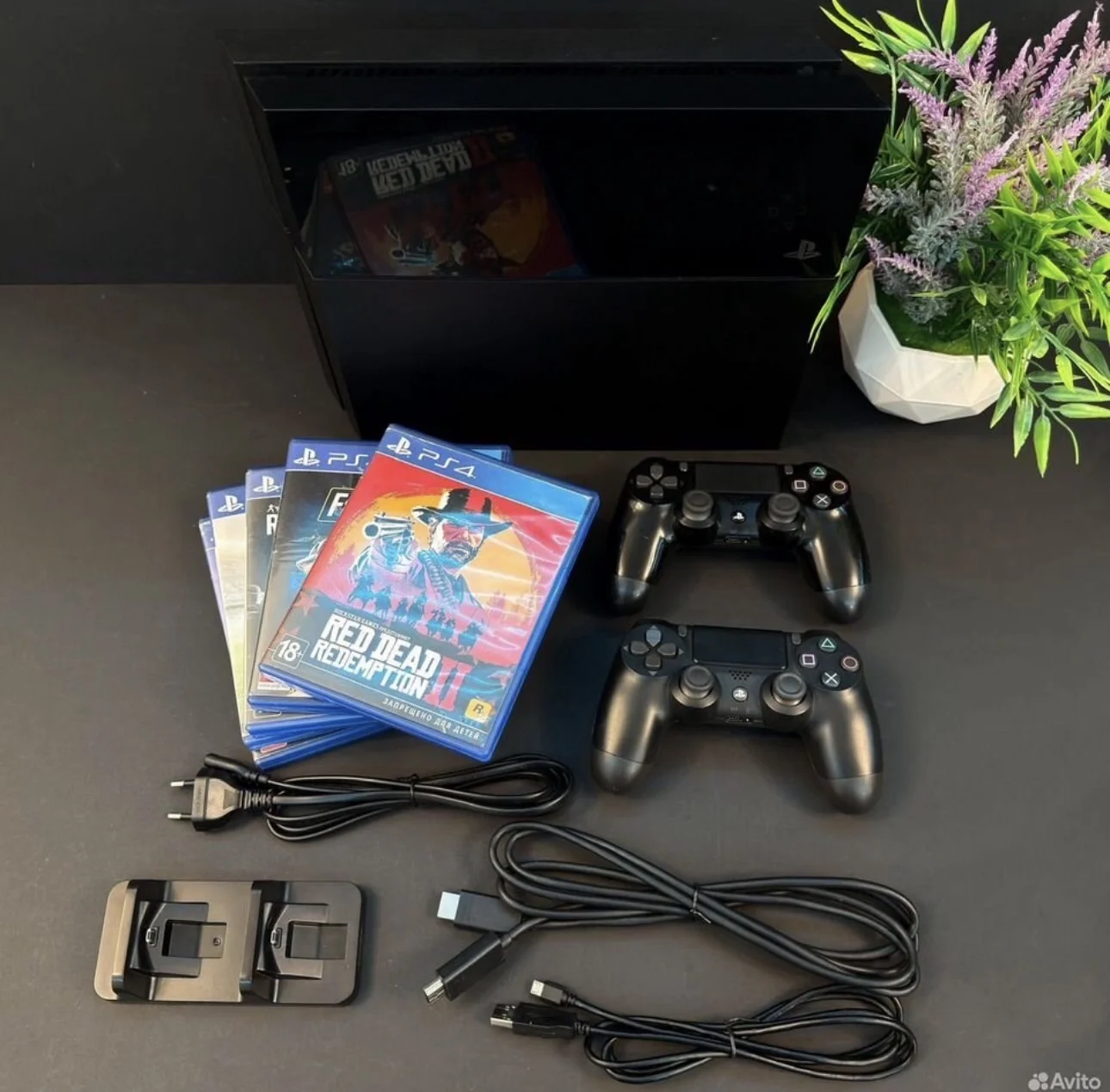 Sony PlayStation 4, 500гб, 156 игр 2 геймпада - миниатюра 3