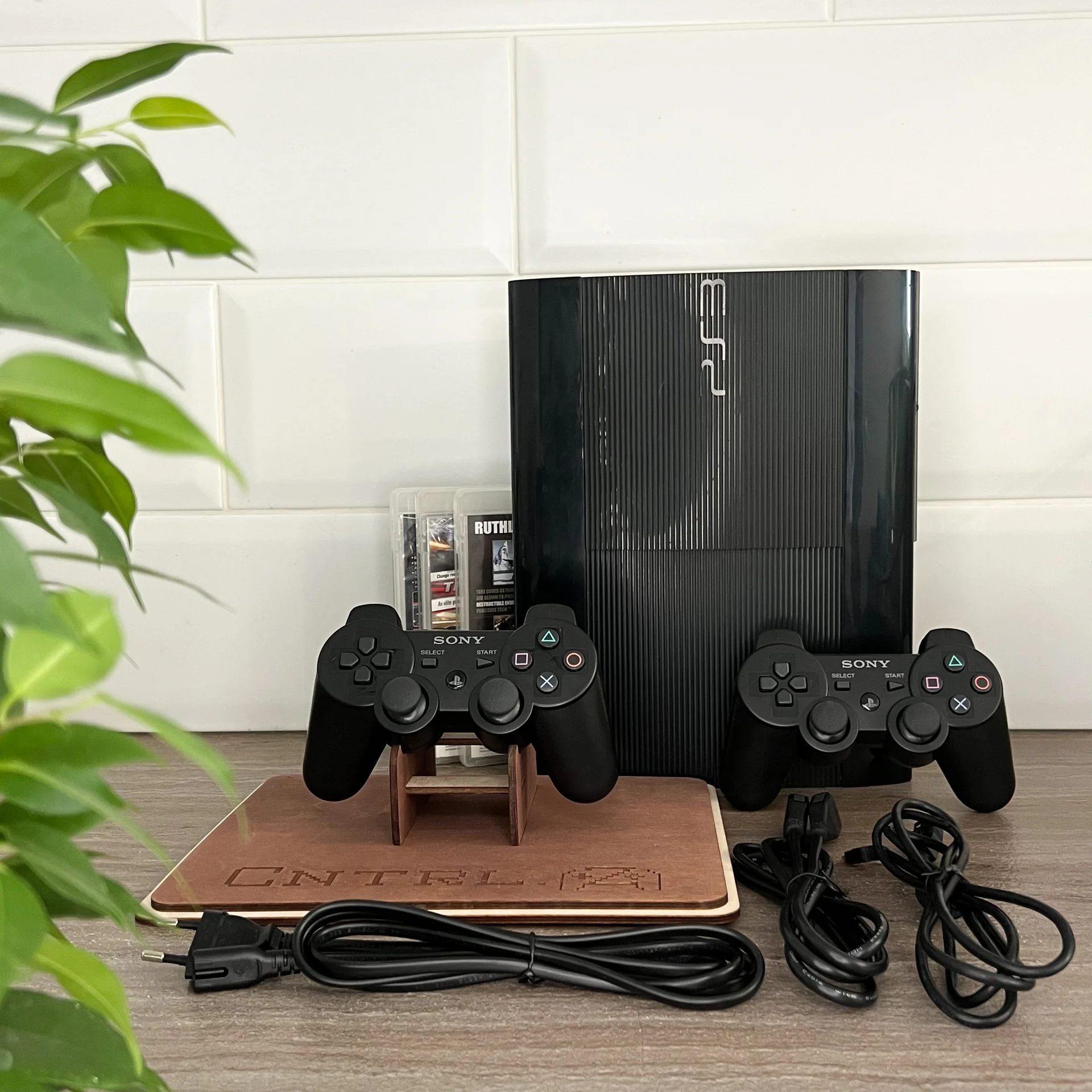Sony PS3 Super Slim 500gb +2 Джойстика+67 Игр - изображение 1