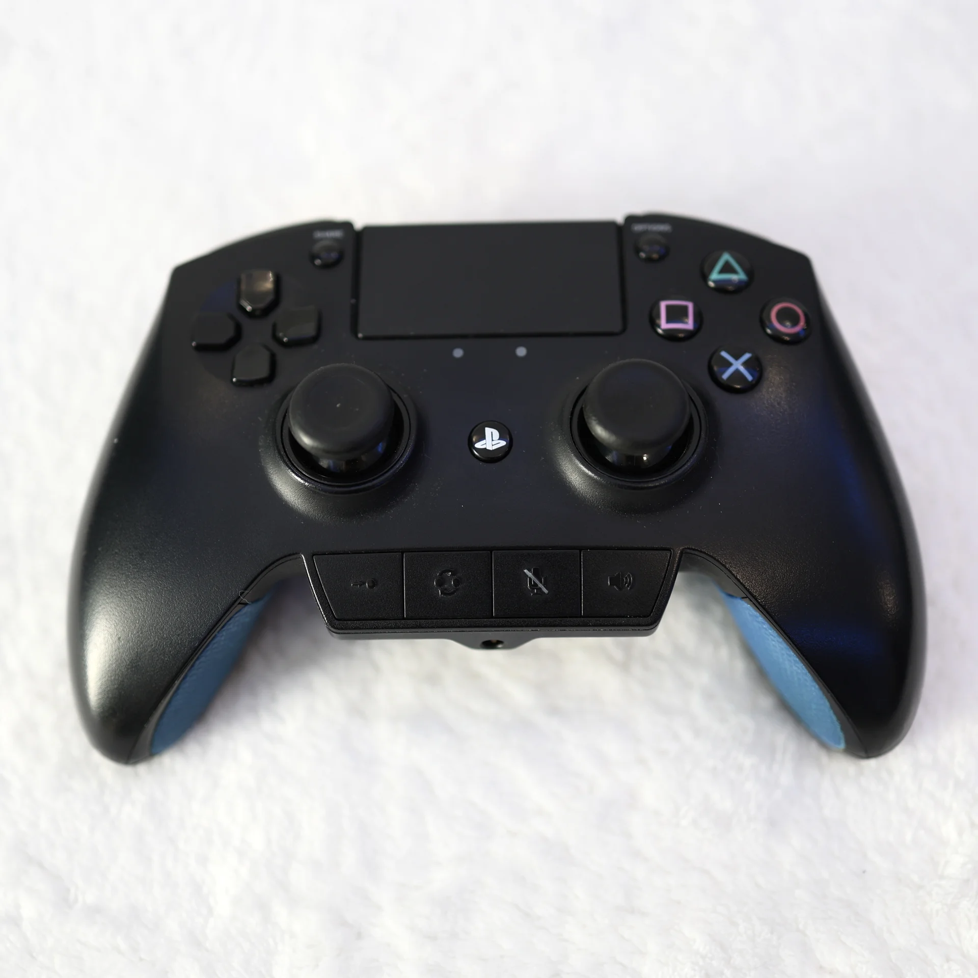 Геймпад PS4/PC Razer Raiju Gaming Controller - миниатюра 2
