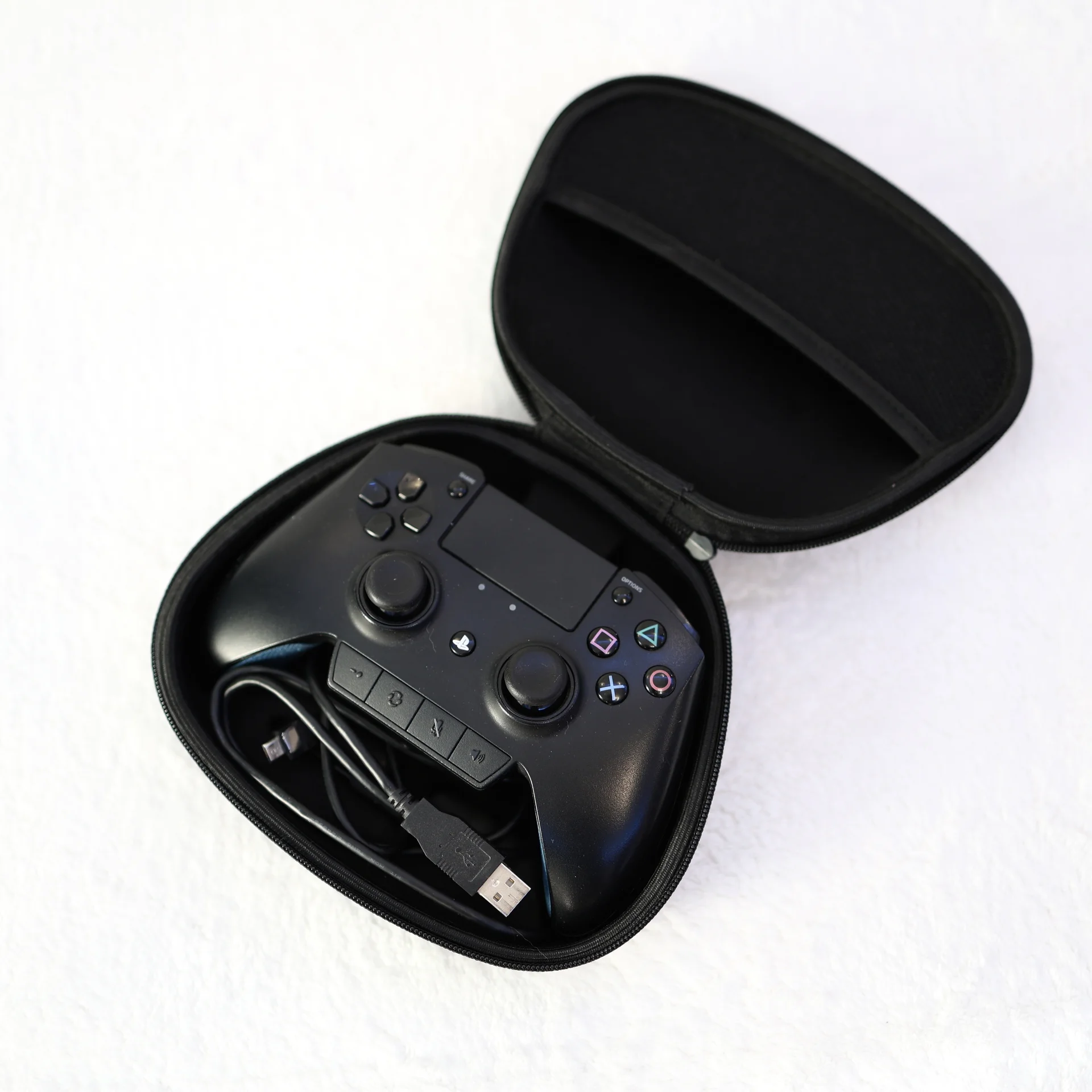 Геймпад PS4/PC Razer Raiju Gaming Controller - миниатюра 9