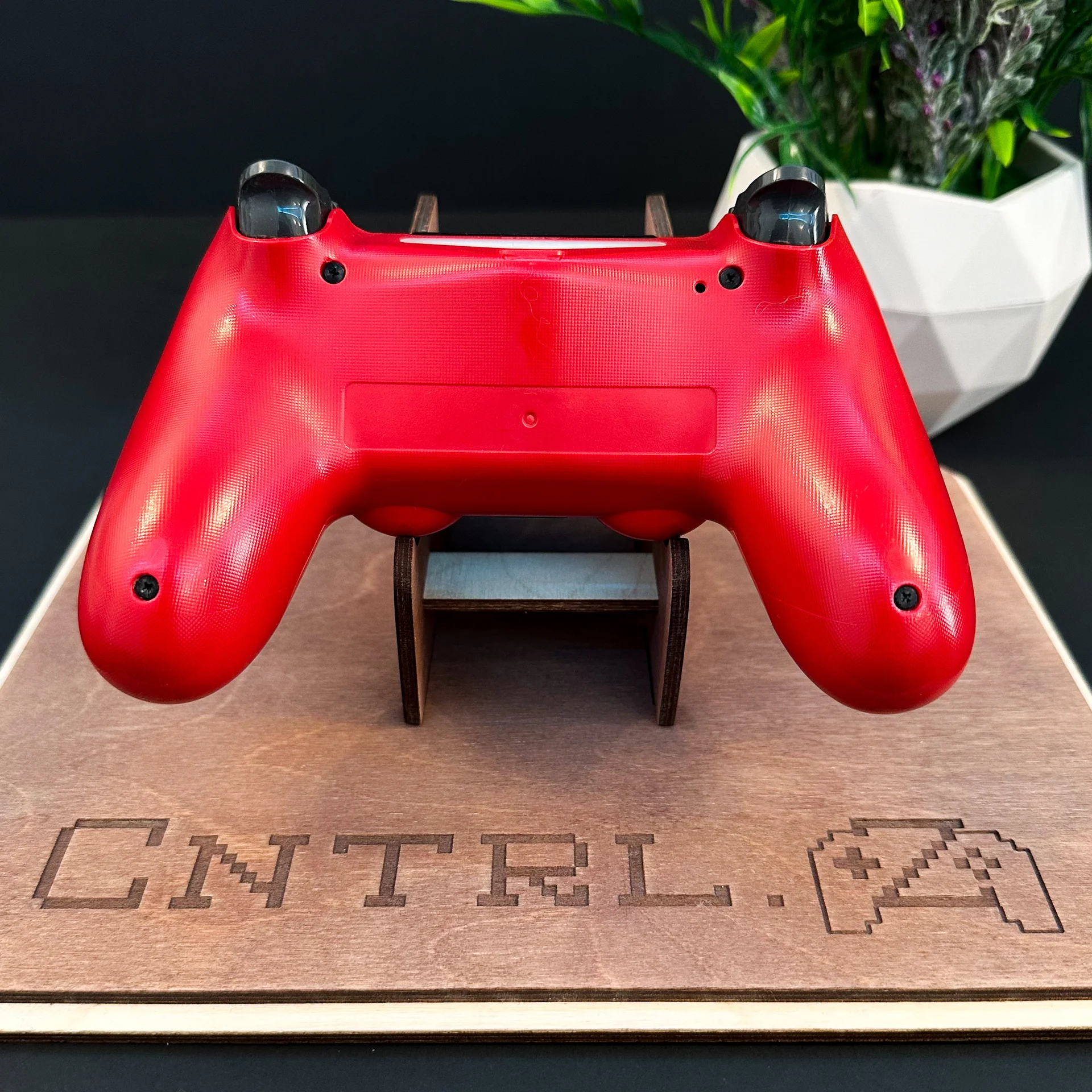 Геймпад Dualshock 4 v2 Оригинальный красный - миниатюра 3