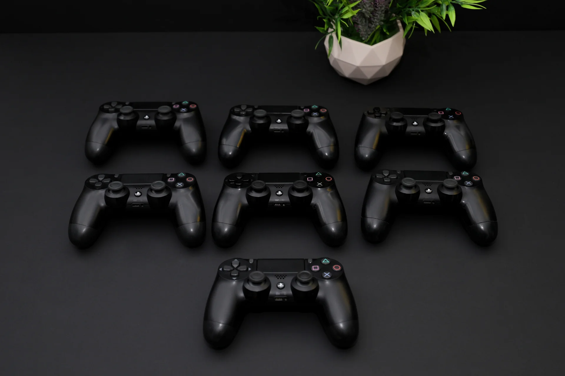 Оригинальный Геймпад Sony PS4 Dualshock 4 - миниатюра 9