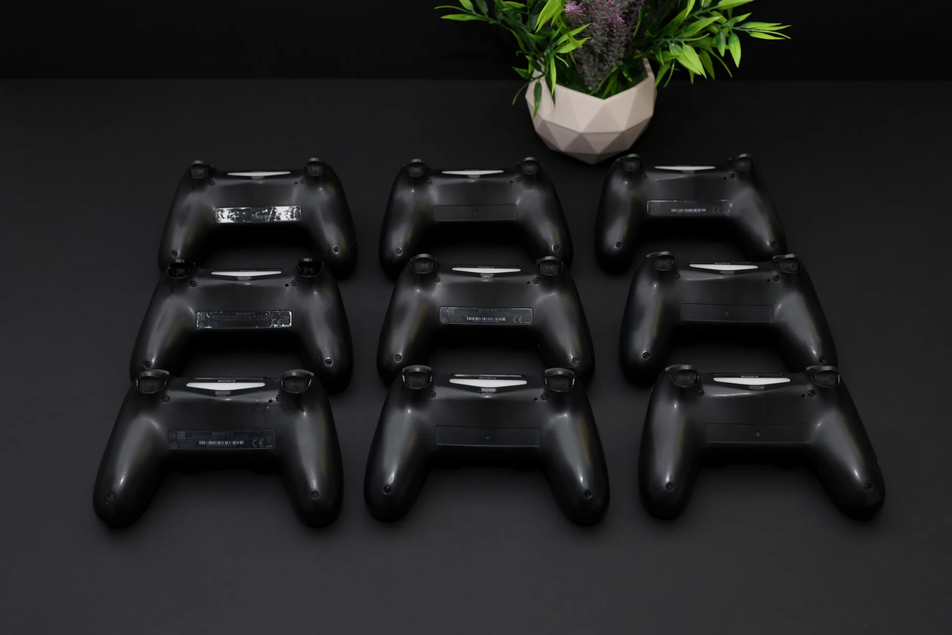 Оригинальный Геймпад Sony PS4 Dualshock 4 - миниатюра 10
