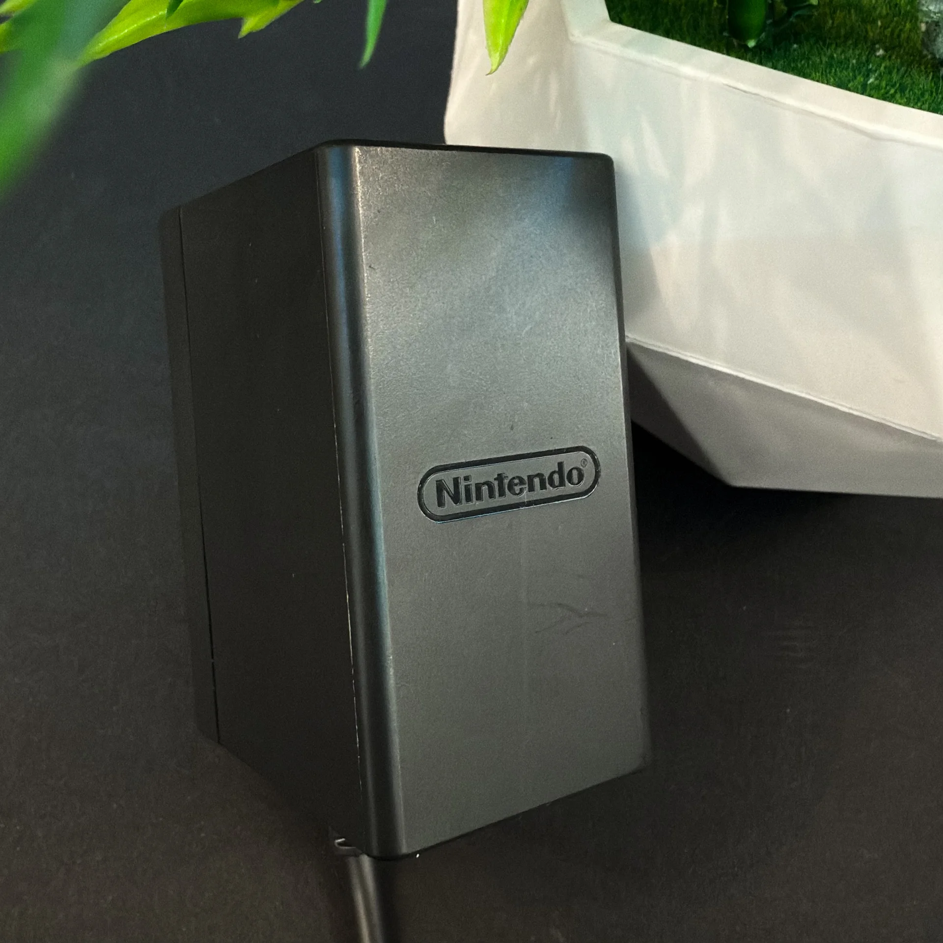 Оригинальный блок питания nintendo switch - миниатюра 2