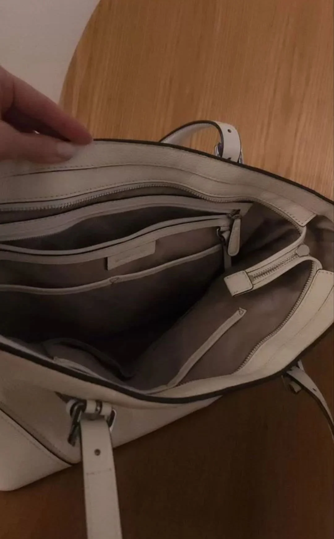 Сумка Michael Kors White Leather tote bag - миниатюра 6