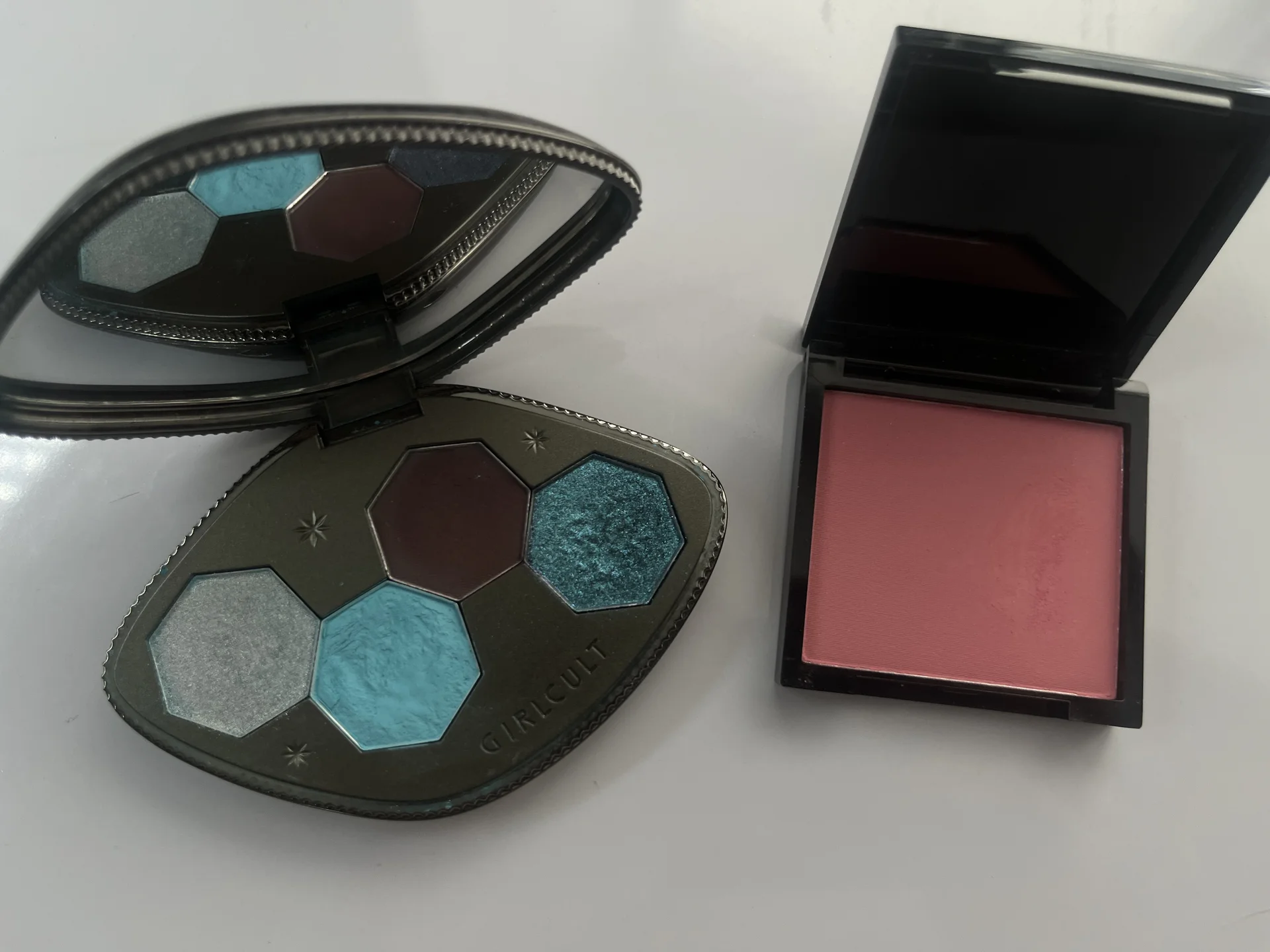тени Girlcult, румяна Beautydrugs - миниатюра 2