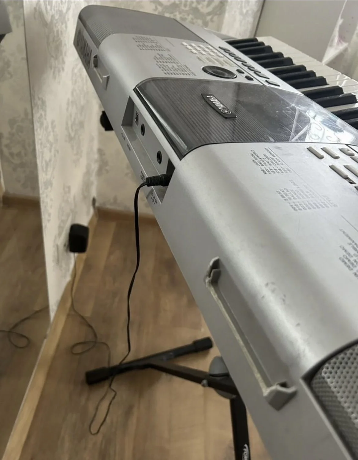 Синтезатор Yamaha psr e413 - миниатюра 4