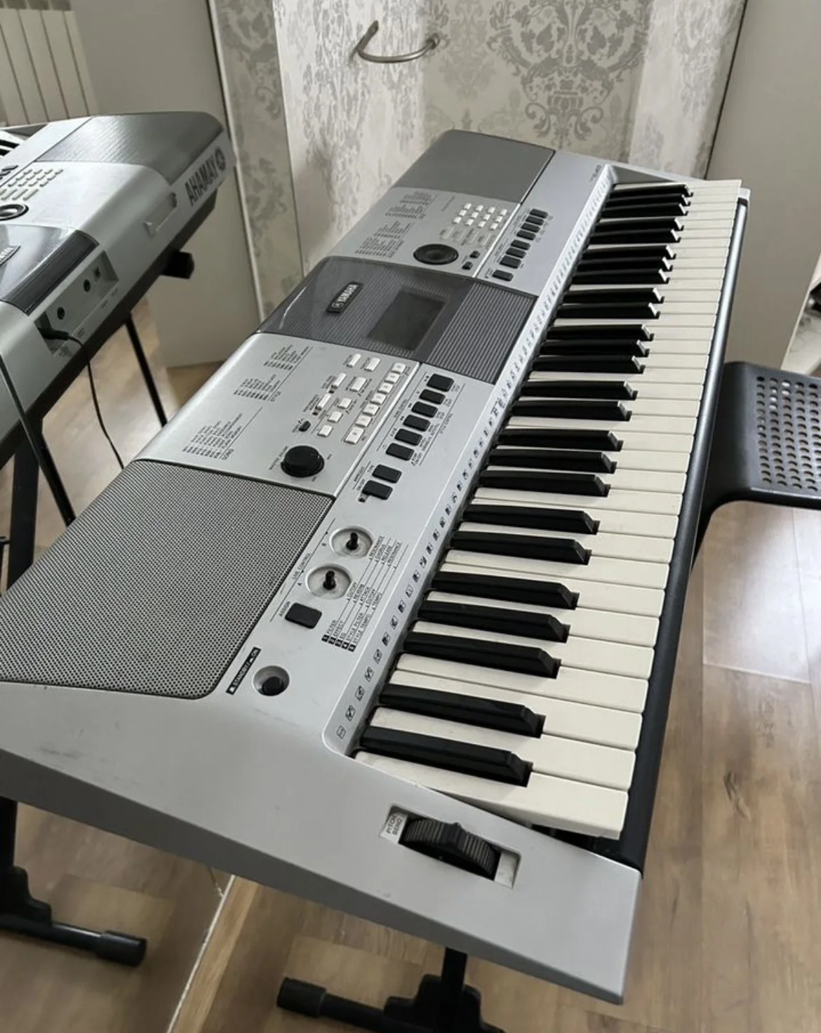 Синтезатор Yamaha psr e413 - миниатюра 6