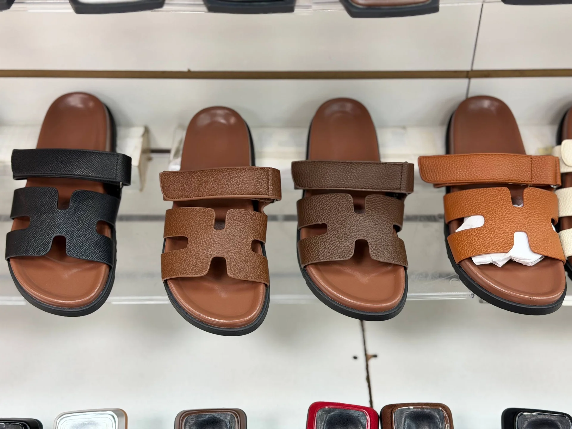 Сланцы Hermes - миниатюра 3
