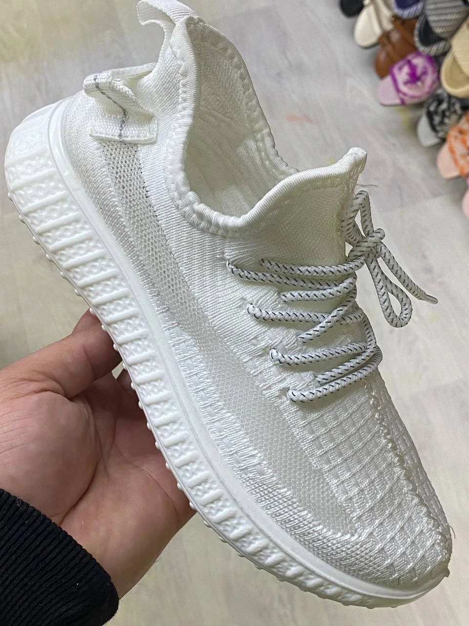 Кроссовки Adidas - миниатюра 2