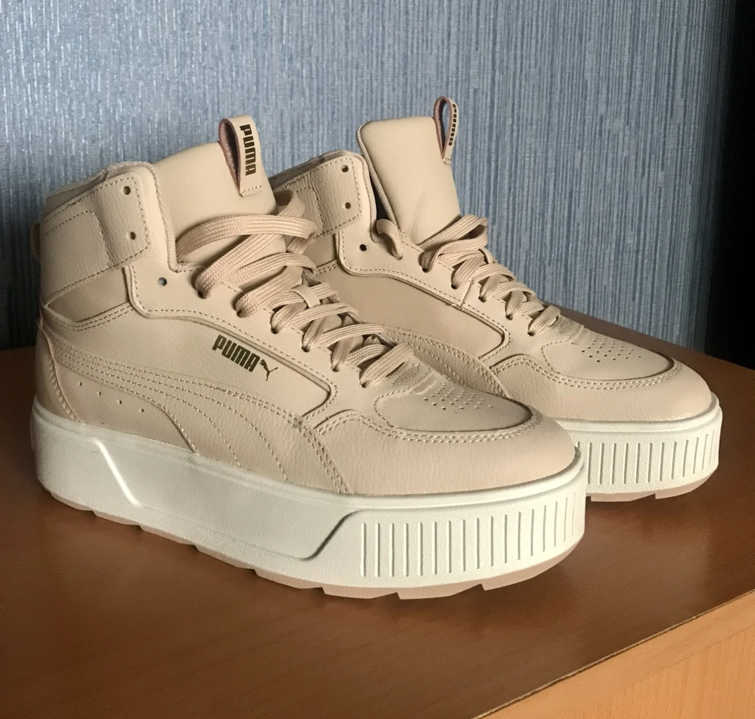 Ботинки женские PUMA 39 - изображение 1