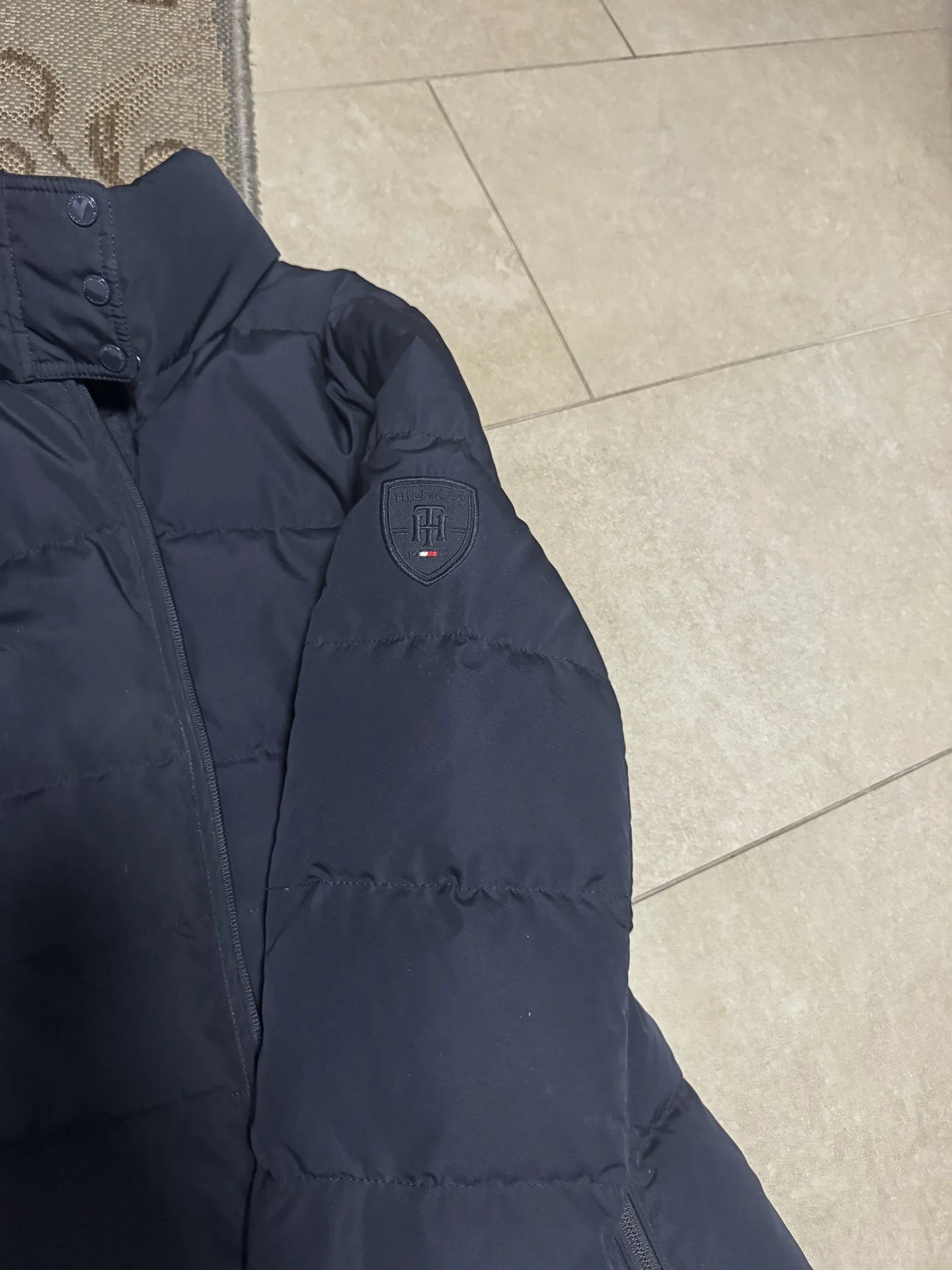 Женская куртка Tommy Hilfiger - миниатюра 2