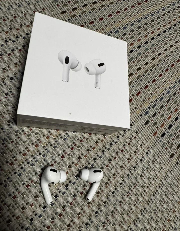 Наушники AirPods pro 1 - миниатюра 2