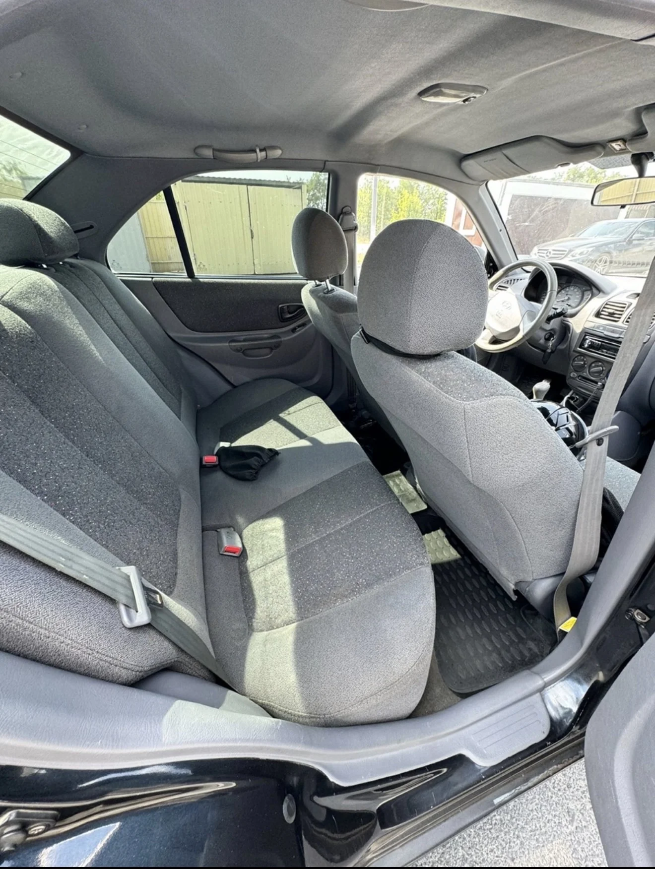 Hyundai accent 1.5MT - миниатюра 7
