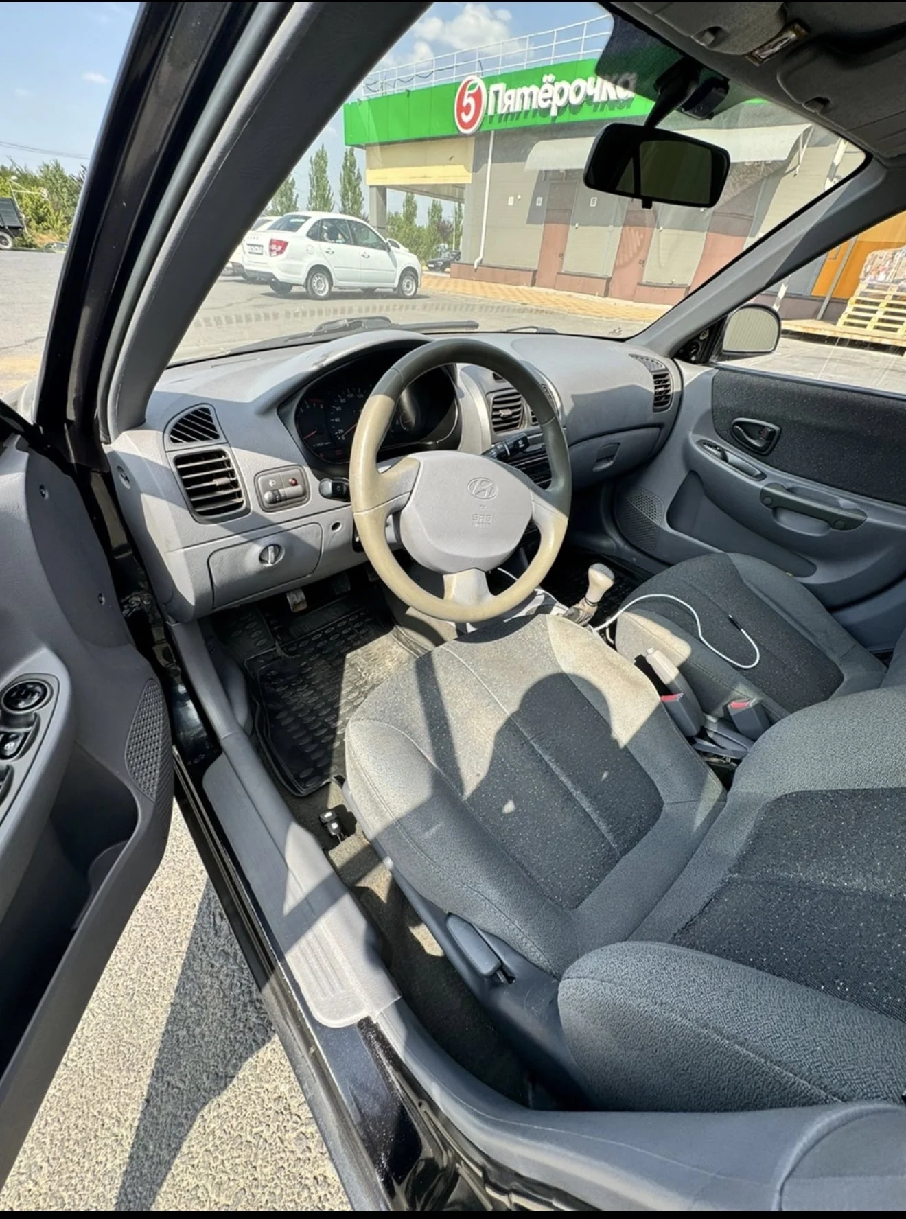 Hyundai accent 1.5MT - миниатюра 8